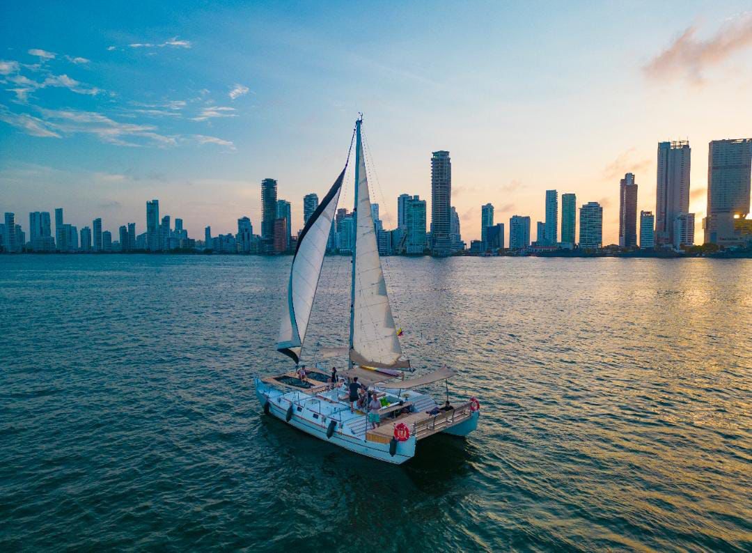 Cartagena Colombia Luxury Catamaran Boat Rentals for Rosario Isalnds and Private Tours 4